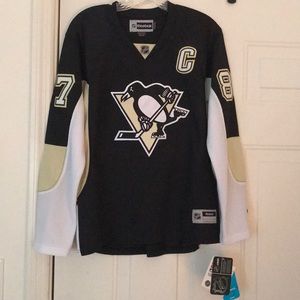 Women’s Penguins Crosby jersey